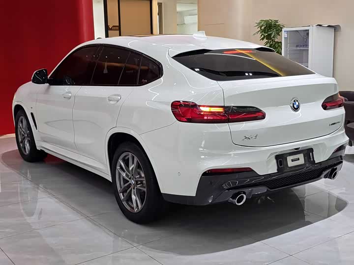 Фото 22 - BMW X4