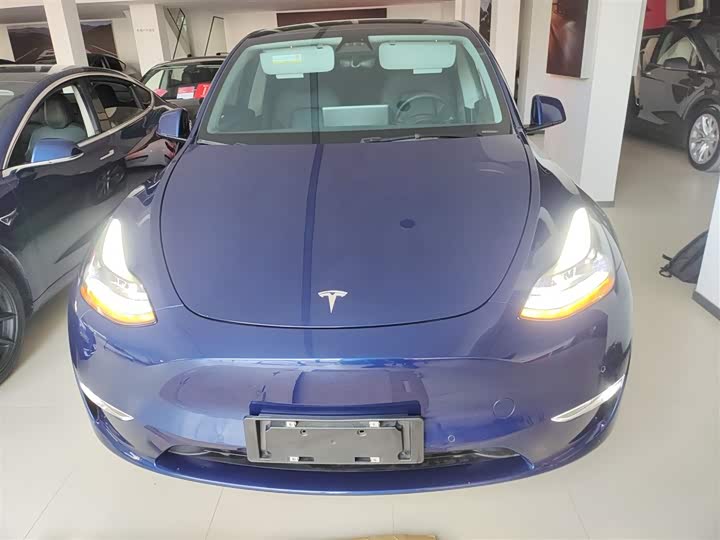 Фото 3 - Tesla Model Y