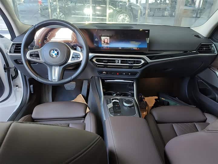 Фото 10 - BMW 3 Series