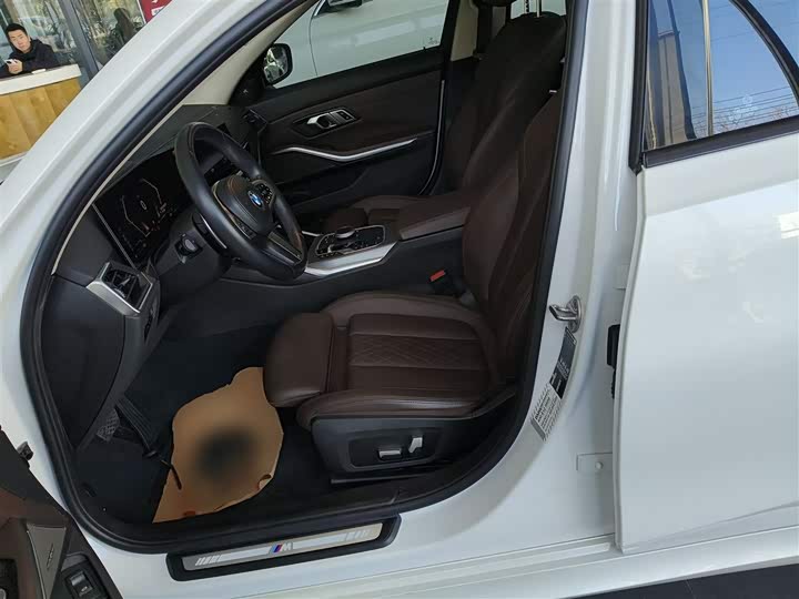 Фото 15 - BMW 3 Series