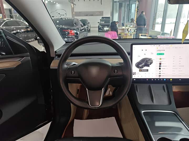 Фото 11 - Tesla Model Y