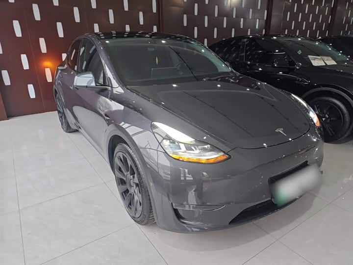 Фото 4 - Tesla Model Y