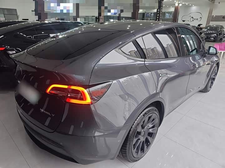 Фото 7 - Tesla Model Y