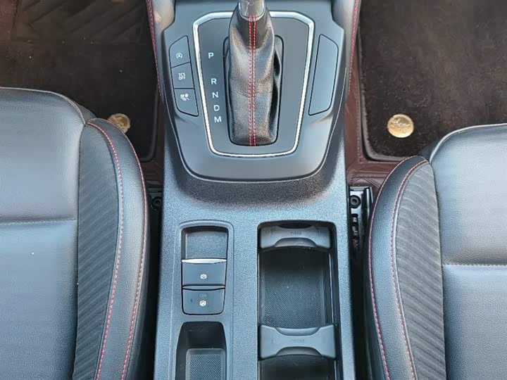 Фото 11 - Ford Focus