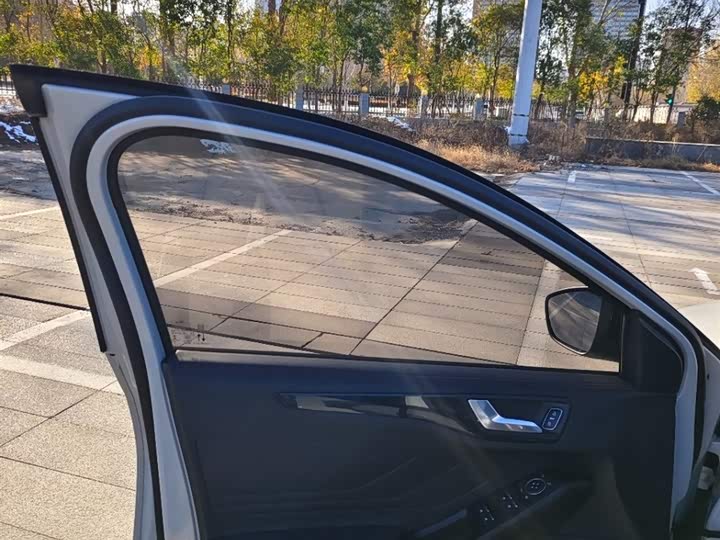 Фото 5 - Ford Focus