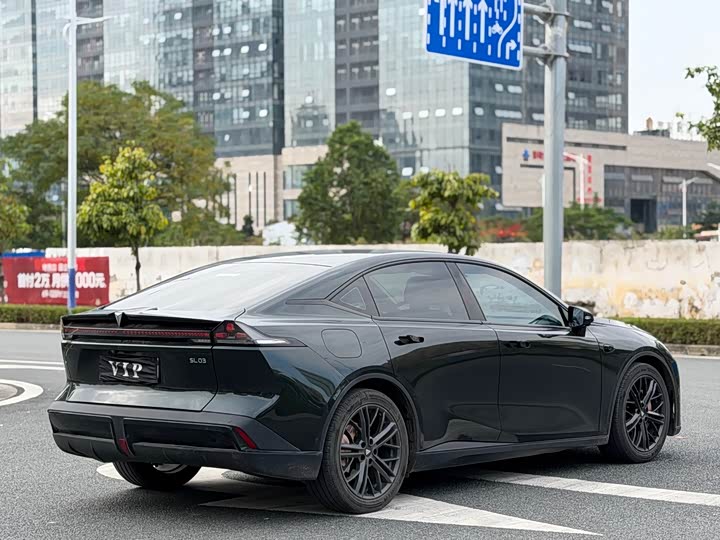 Фото 13 - Changan Deepal SL03