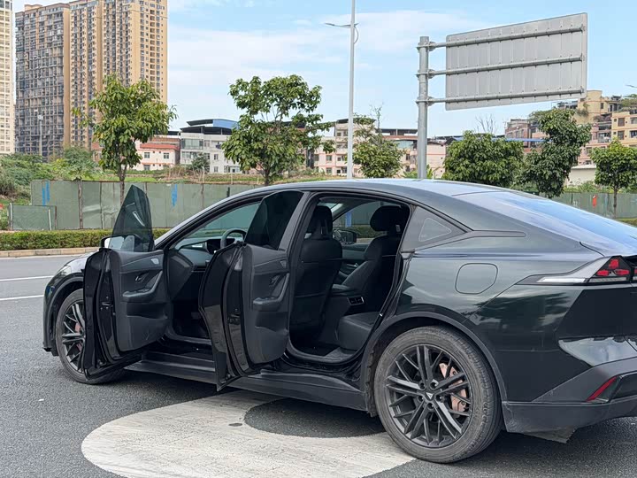 Фото 7 - Changan Deepal SL03