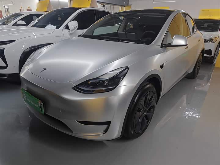 Фото 1 - Tesla Model Y