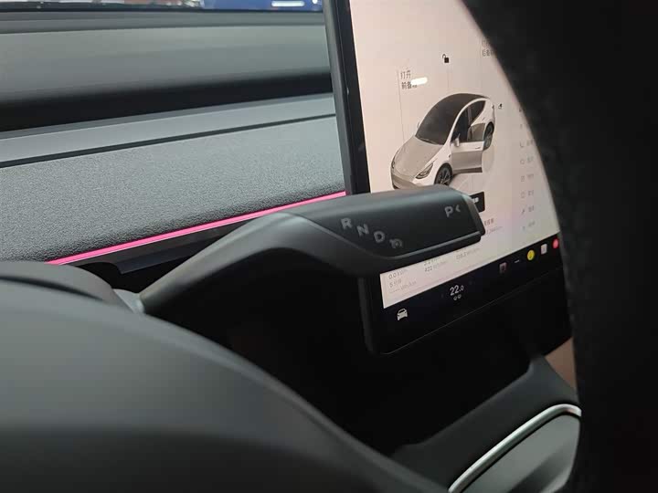 Фото 14 - Tesla Model Y