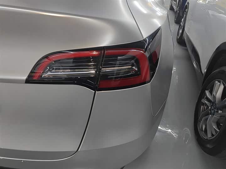 Фото 8 - Tesla Model Y