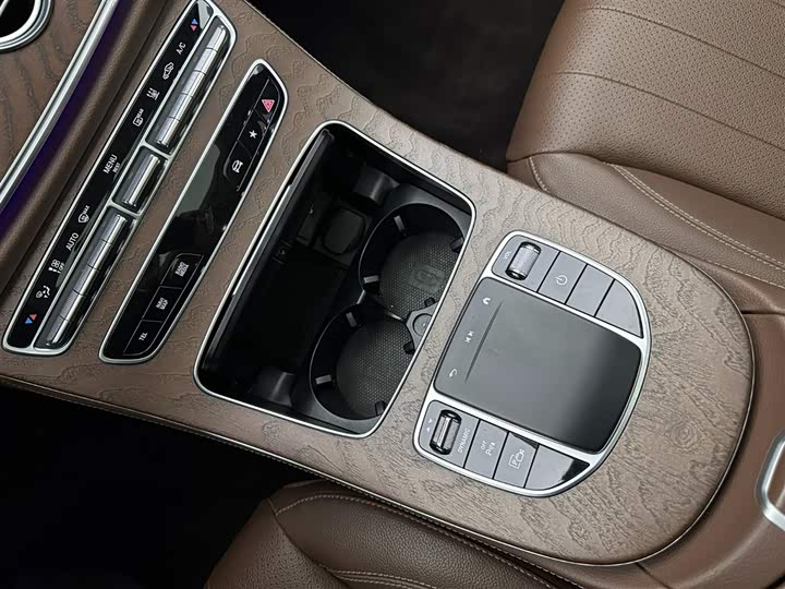 Фото 12 - Mercedes-Benz E-Class Hybrid