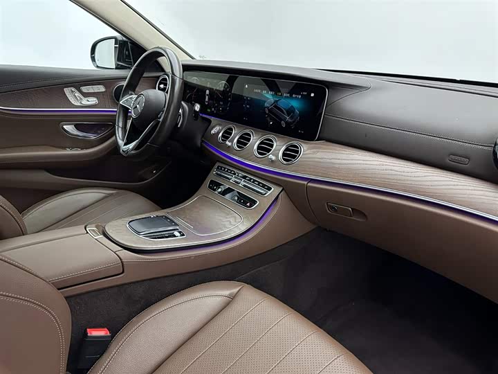 Фото 16 - Mercedes-Benz E-Class Hybrid