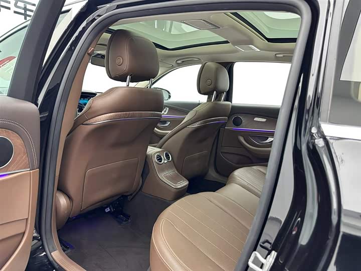 Фото 20 - Mercedes-Benz E-Class Hybrid