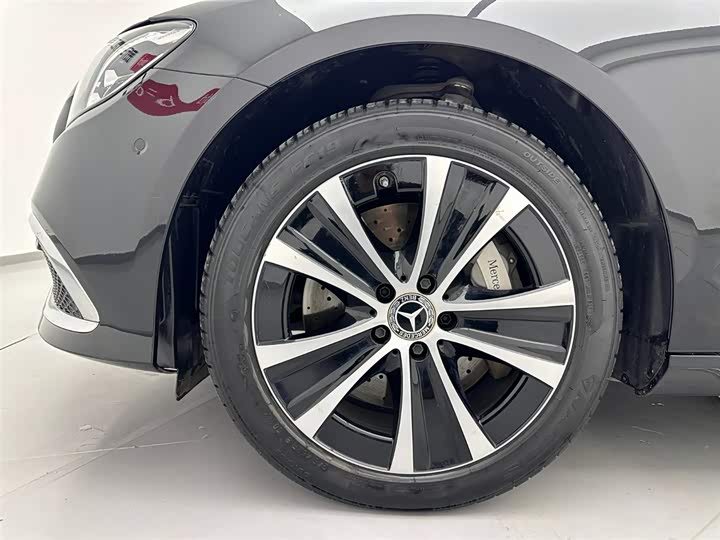 Фото 30 - Mercedes-Benz E-Class Hybrid