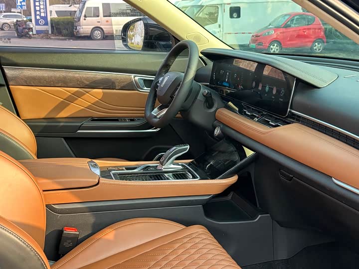 Фото 14 - Bestune T99