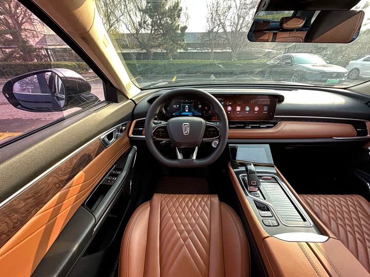 Фото 16 - Bestune T99