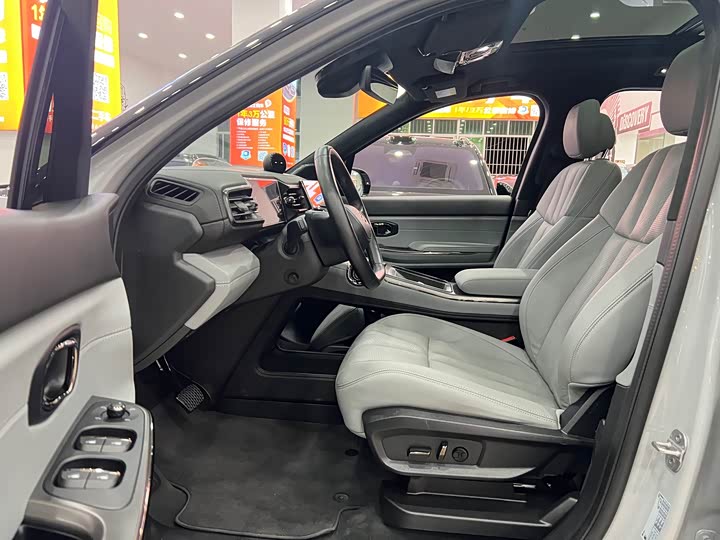 Фото 10 - Nio ES8