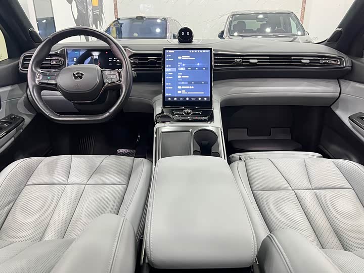 Фото 12 - Nio ES8