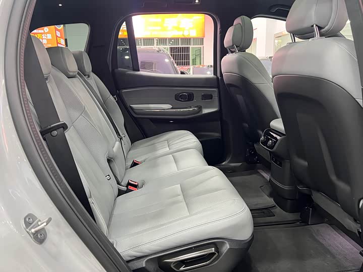 Фото 14 - Nio ES8