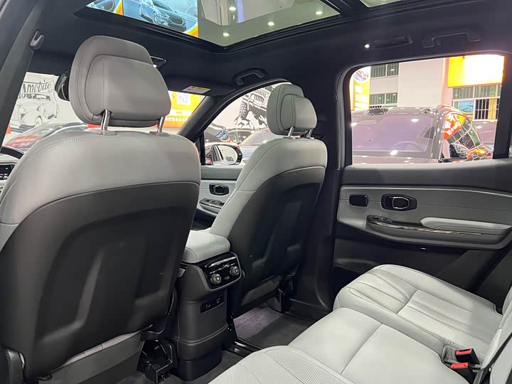 Фото 16 - Nio ES8