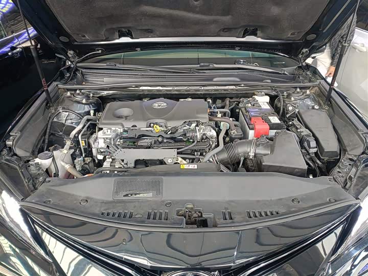 Фото 20 - Toyota Camry