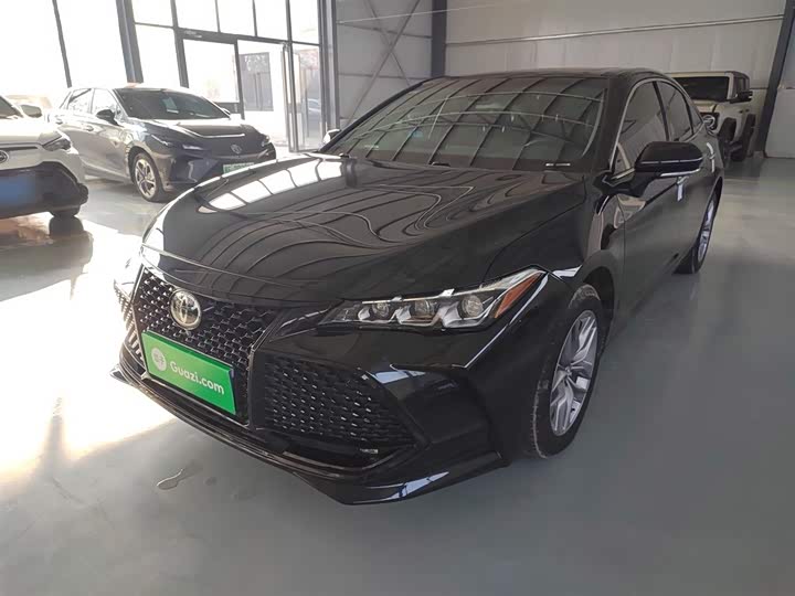 Фото 2 - Toyota Avalon
