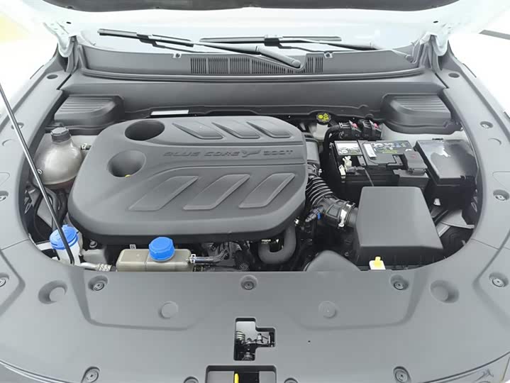 Фото 10 - Changan X5 Plus