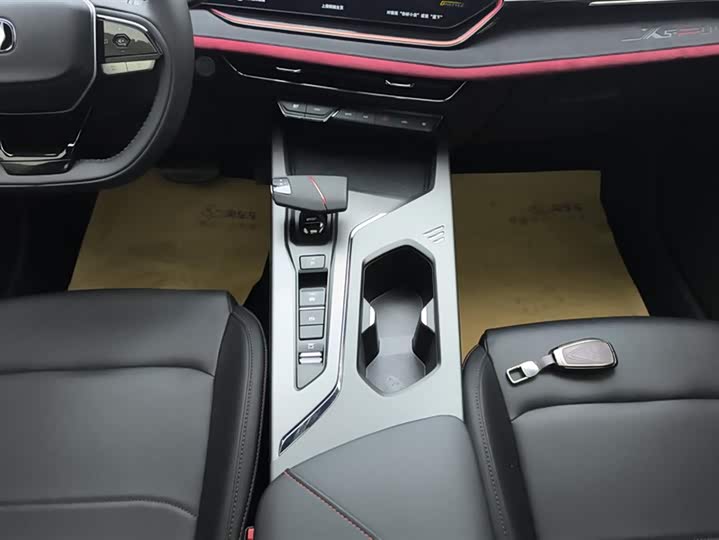 Фото 16 - Changan X5 Plus