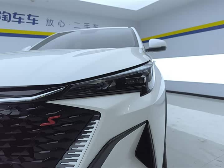 Фото 5 - Changan X5 Plus