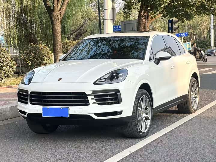 Фото 1 - Porsche Cayenne
