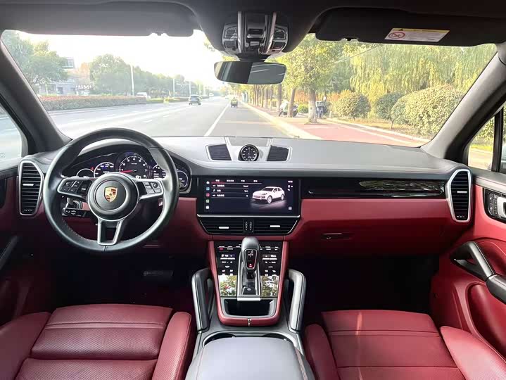 Фото 12 - Porsche Cayenne