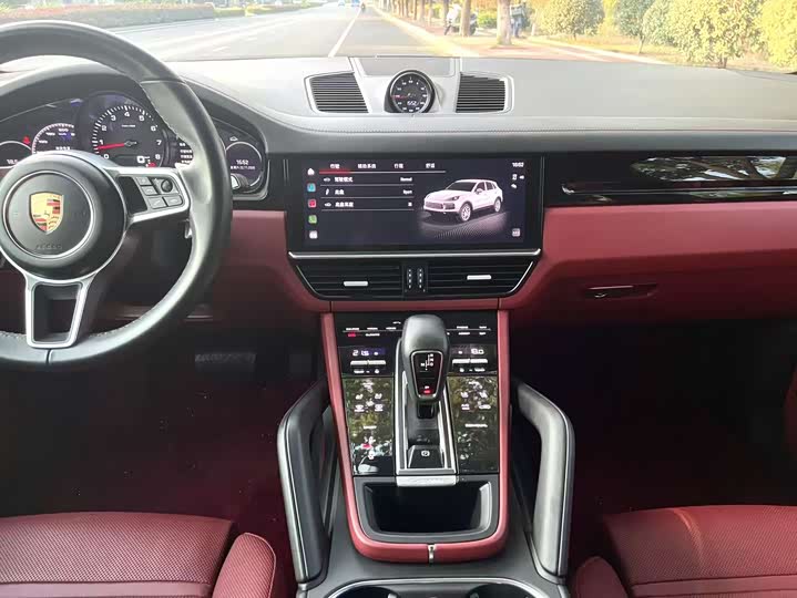 Фото 15 - Porsche Cayenne