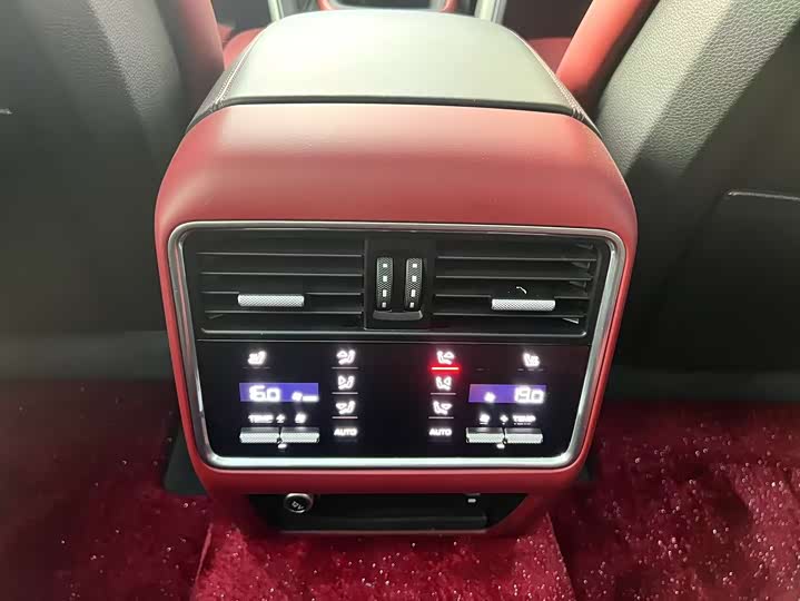 Фото 16 - Porsche Cayenne