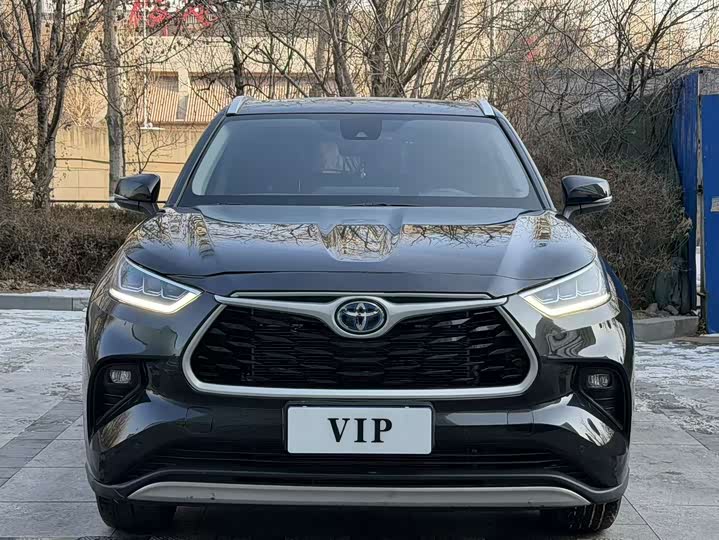 Фото 2 - Toyota Highlander