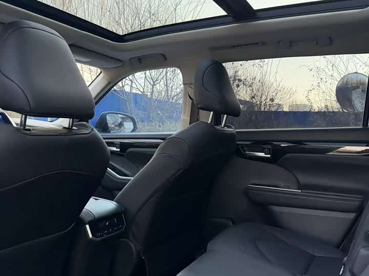 Фото 6 - Toyota Highlander