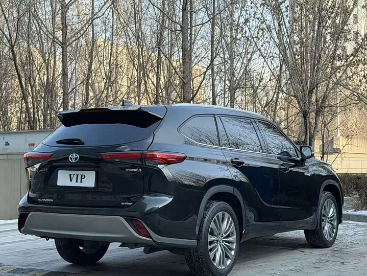 Фото 7 - Toyota Highlander