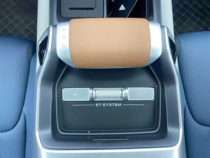 Фото 13 - Changan Deepal G318