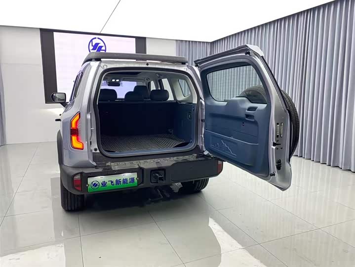 Фото 18 - Changan Deepal G318