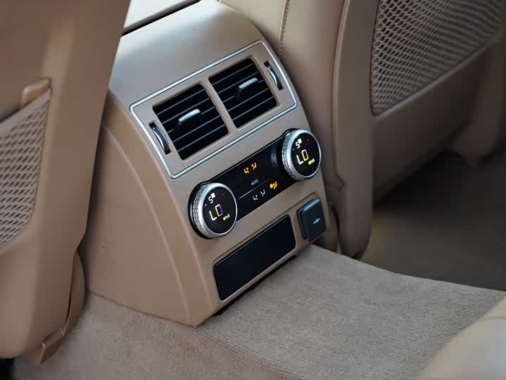 Фото 13 - Jaguar XF L