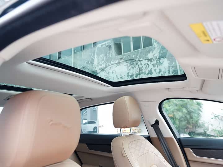 Фото 14 - Jaguar XF L