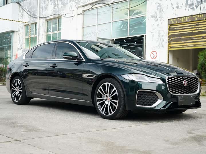 Фото 3 - Jaguar XF L