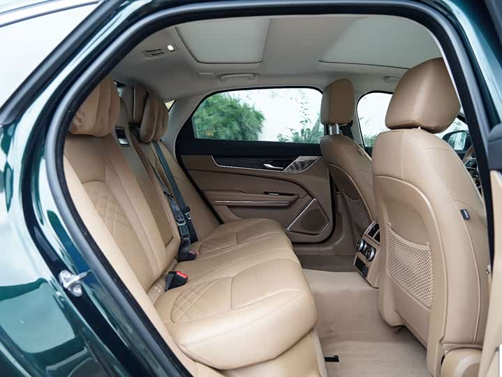 Фото 6 - Jaguar XF L