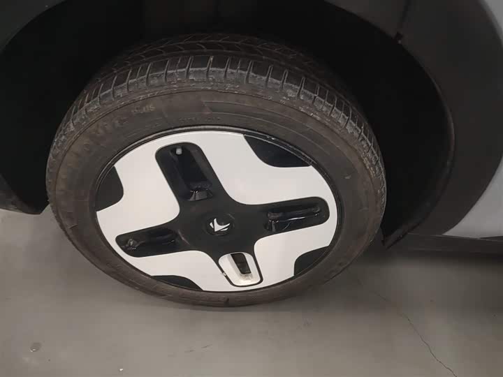 Фото 26 - BAIC Arcfox Kaola S