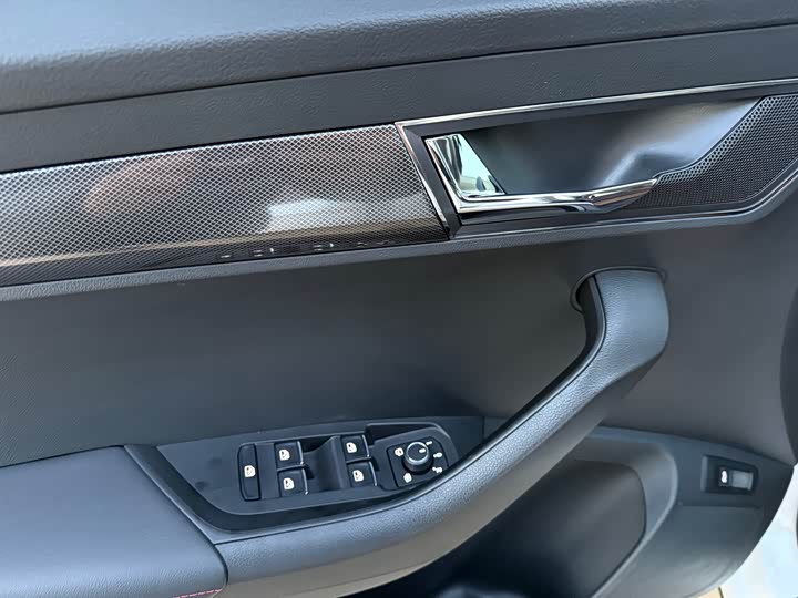 Фото 12 - Skoda Karoq