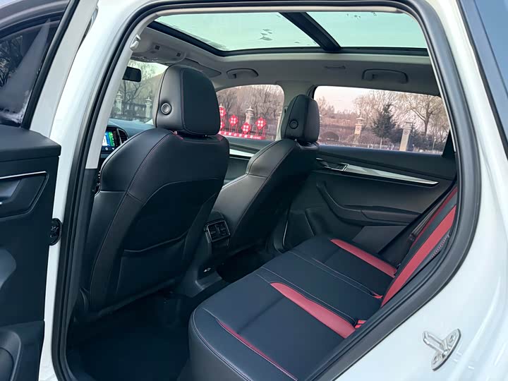 Фото 8 - Skoda Karoq