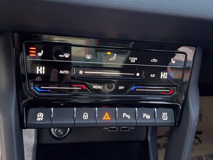 Фото 9 - Skoda Karoq