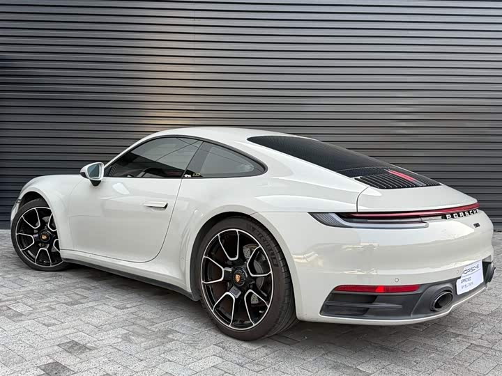 Фото 3 - Porsche 911