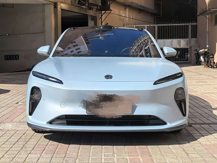 Фото 2 - Nio ET5