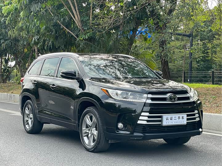 Фото 3 - Toyota Highlander