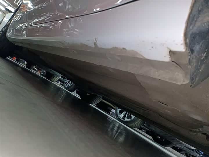 Фото 21 - Roewe i5